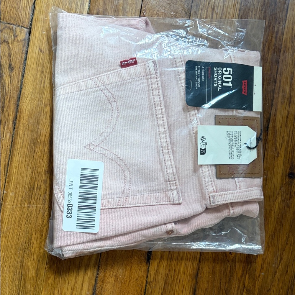 NEW Levi's Women’s 501 Original Shorts, Pink, Size 27 UNOPENED with TAGS